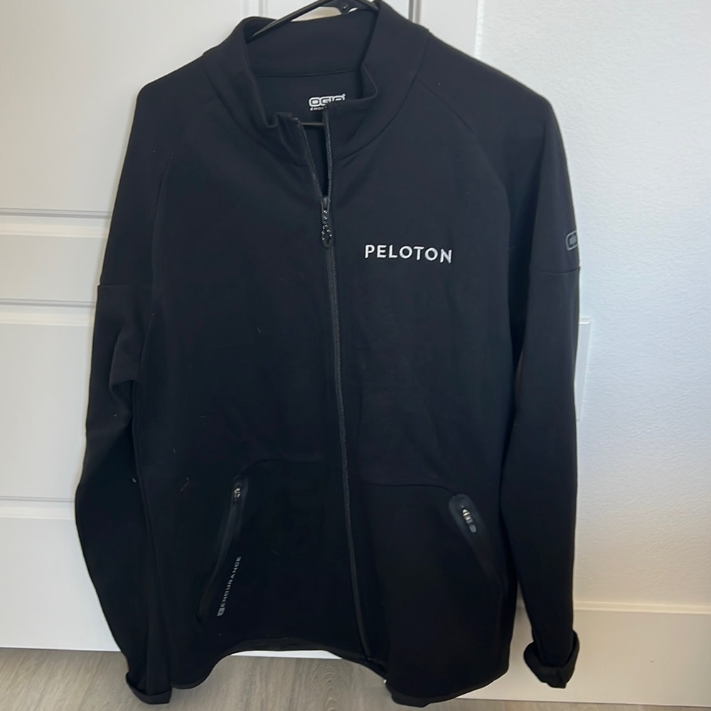 Peloton full zip long sleeve size M